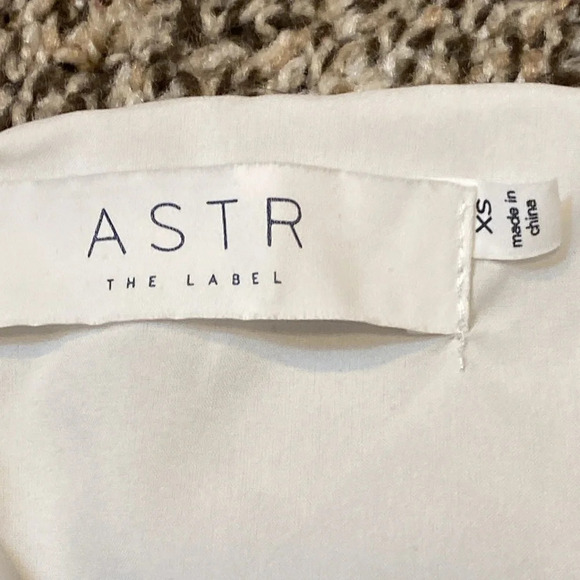 Astr the Label White Mayfair Dress with Cutout - Picture 4 of 10